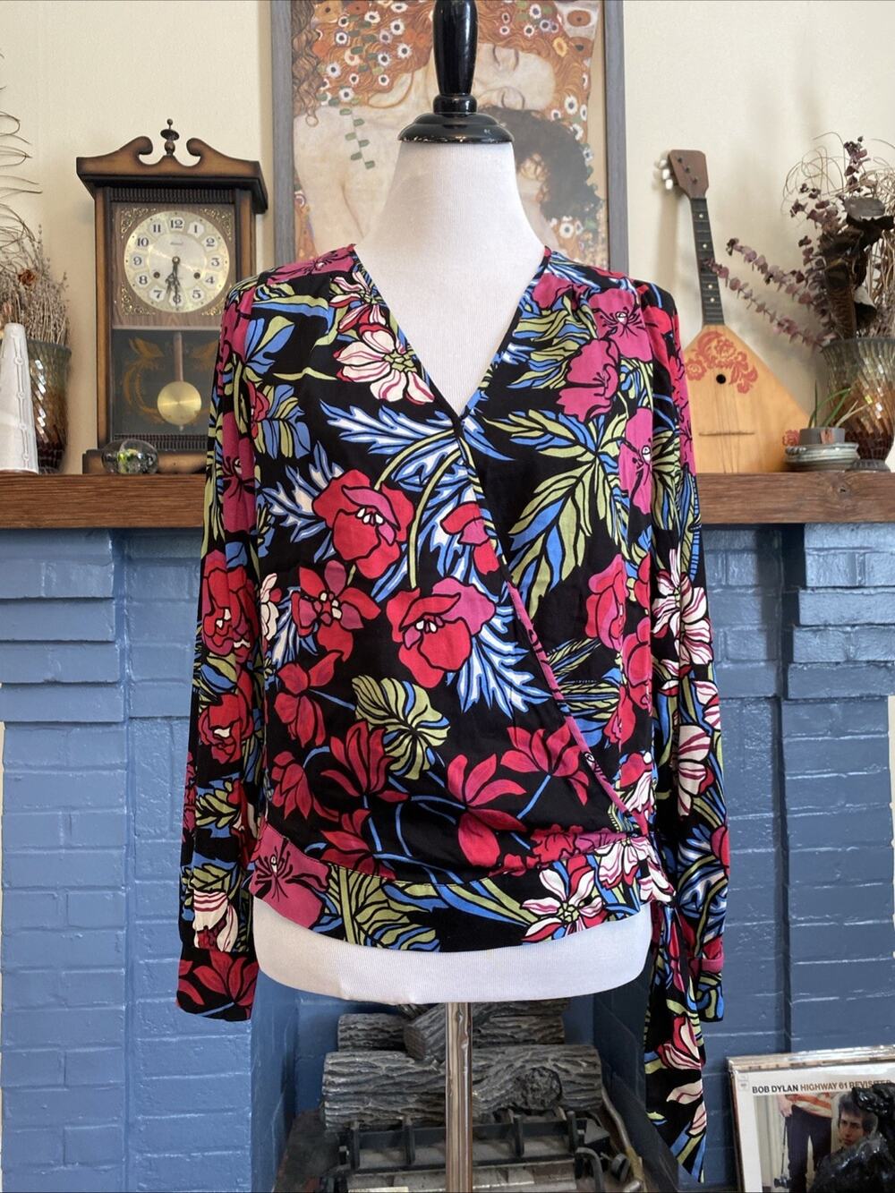 Anthropologie TINY Wrap Black Floral Print Long Sleeve V Neck Side Tie Sz S Boho